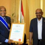 L’ambassadeur Mahmoud Kane décoré ce jour par le président Omar El Béchir du Soudan (images)